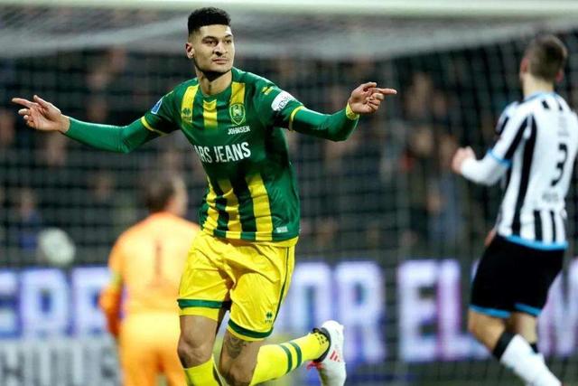 女篮内线大面积伤病 郑薇：后卫都去打内线了